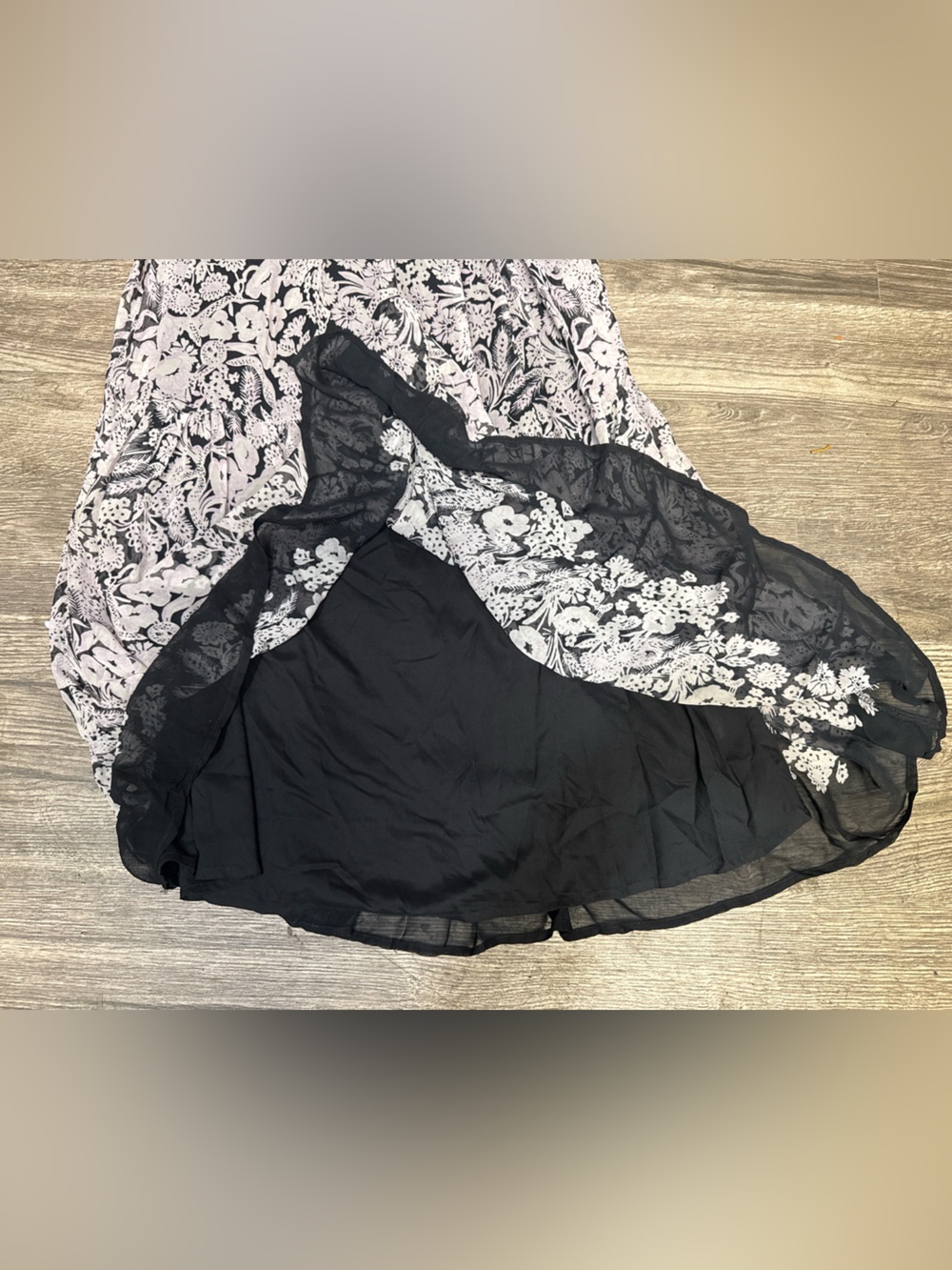 by Anthropologie Small Floral Smocked Puff Sleeve Midi Dress Boho Black - Picture 5 of 11